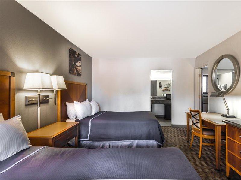 ฮาวเวิร์ด จอห์นสัน บาย วินด์แฮม สก็อตส์เดล โอลด์ทาวน์ Hotel ภายนอก รูปภาพ