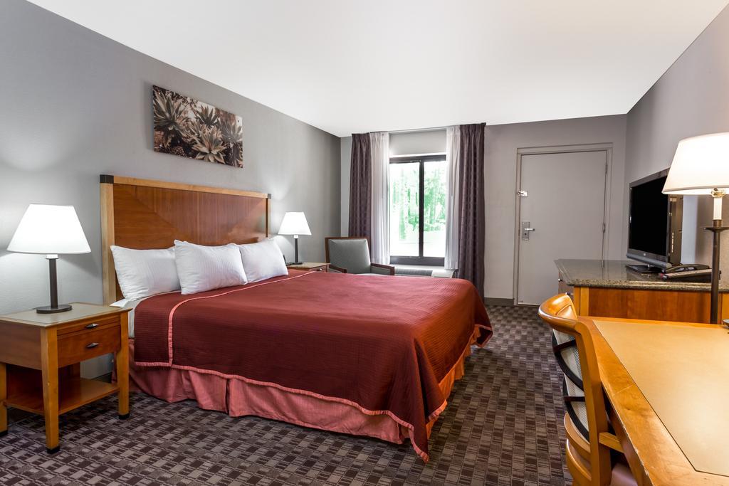 ฮาวเวิร์ด จอห์นสัน บาย วินด์แฮม สก็อตส์เดล โอลด์ทาวน์ Hotel ภายนอก รูปภาพ